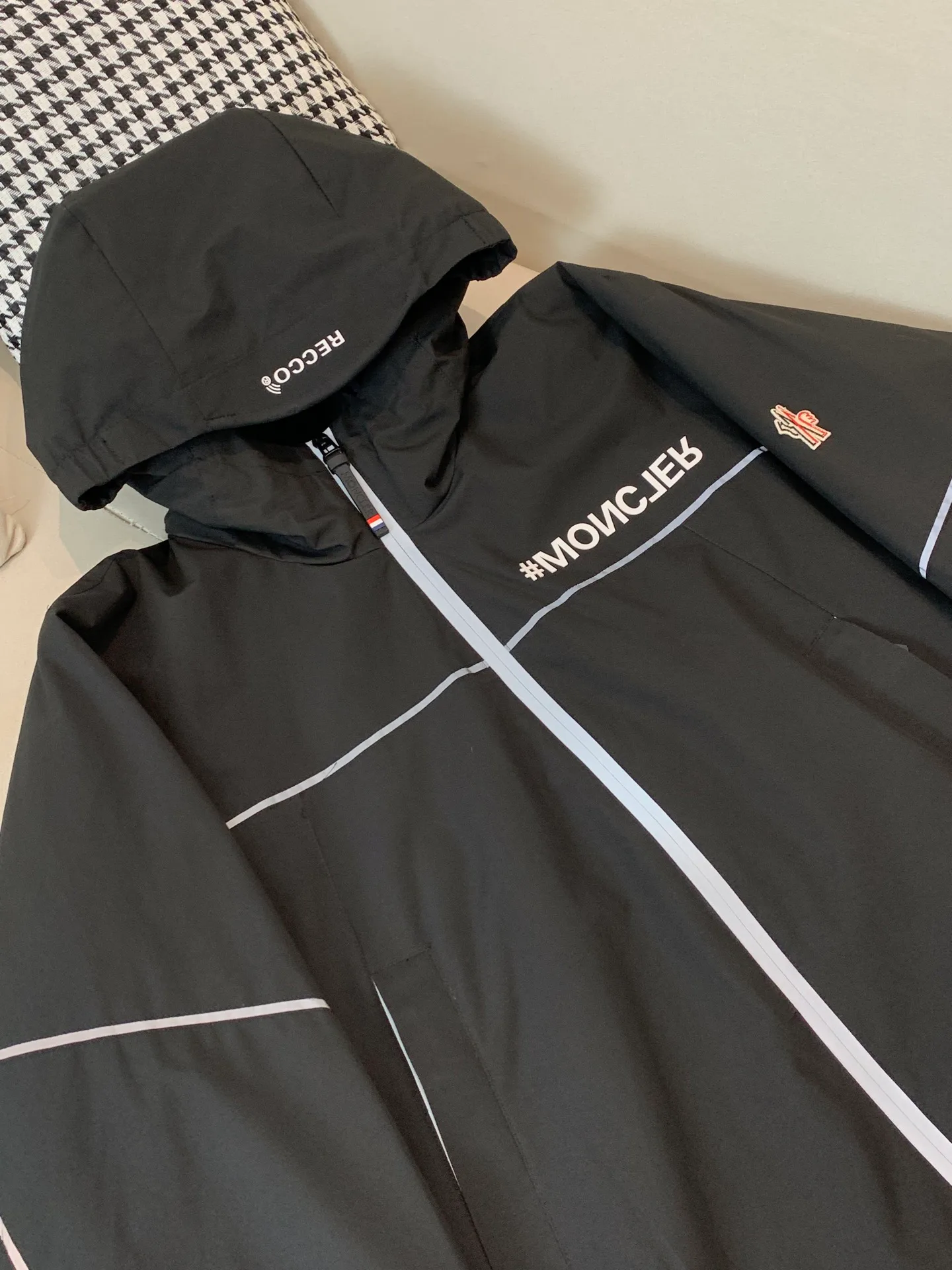 Куртки И Пуховики Мужские Moncler 492837