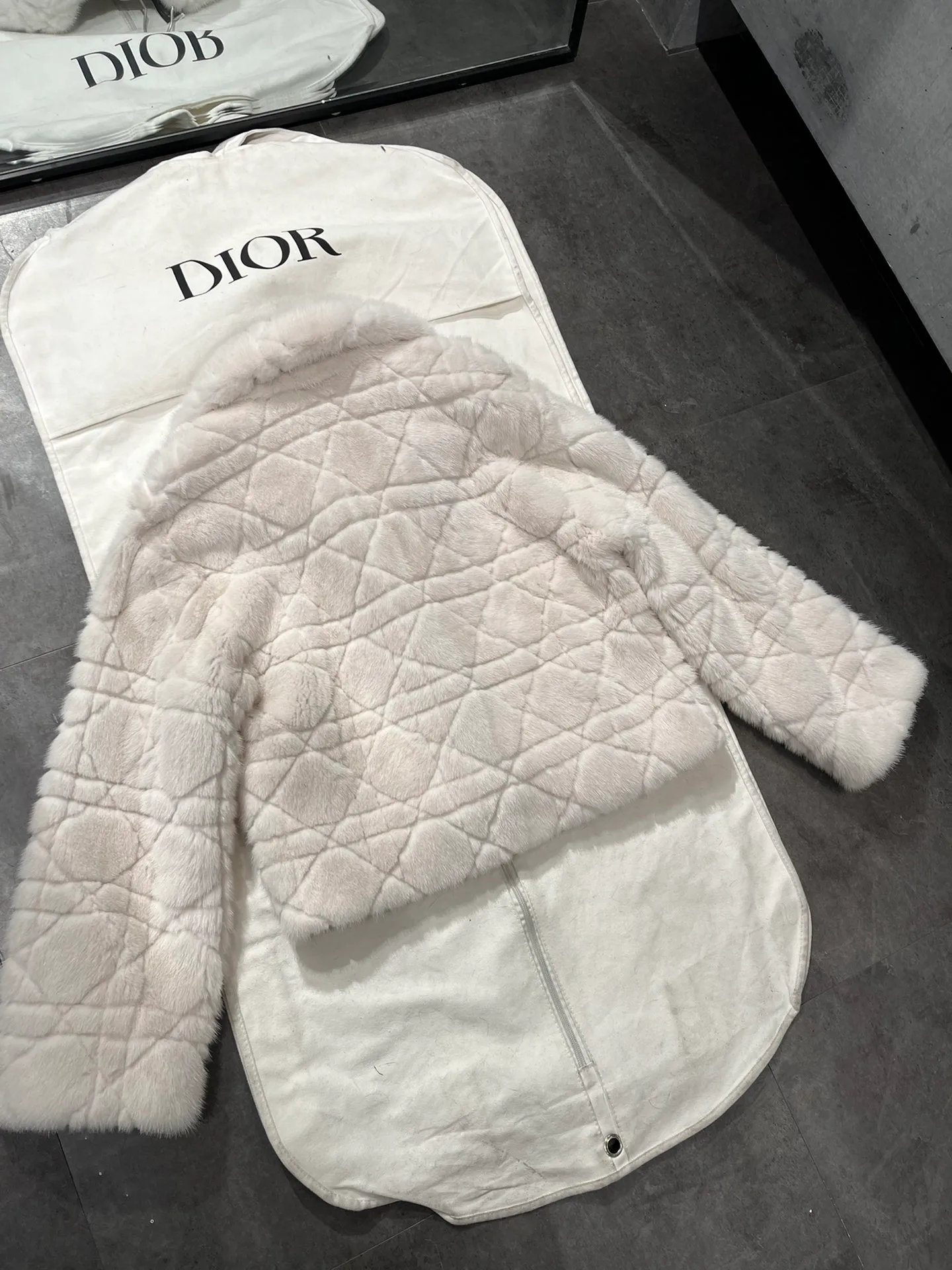 Шубы Женские Gucci 513434