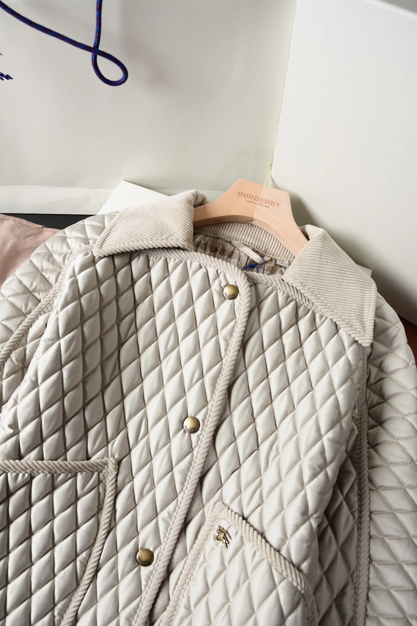 Куртки И Пуховики Женские Burberry 17908969