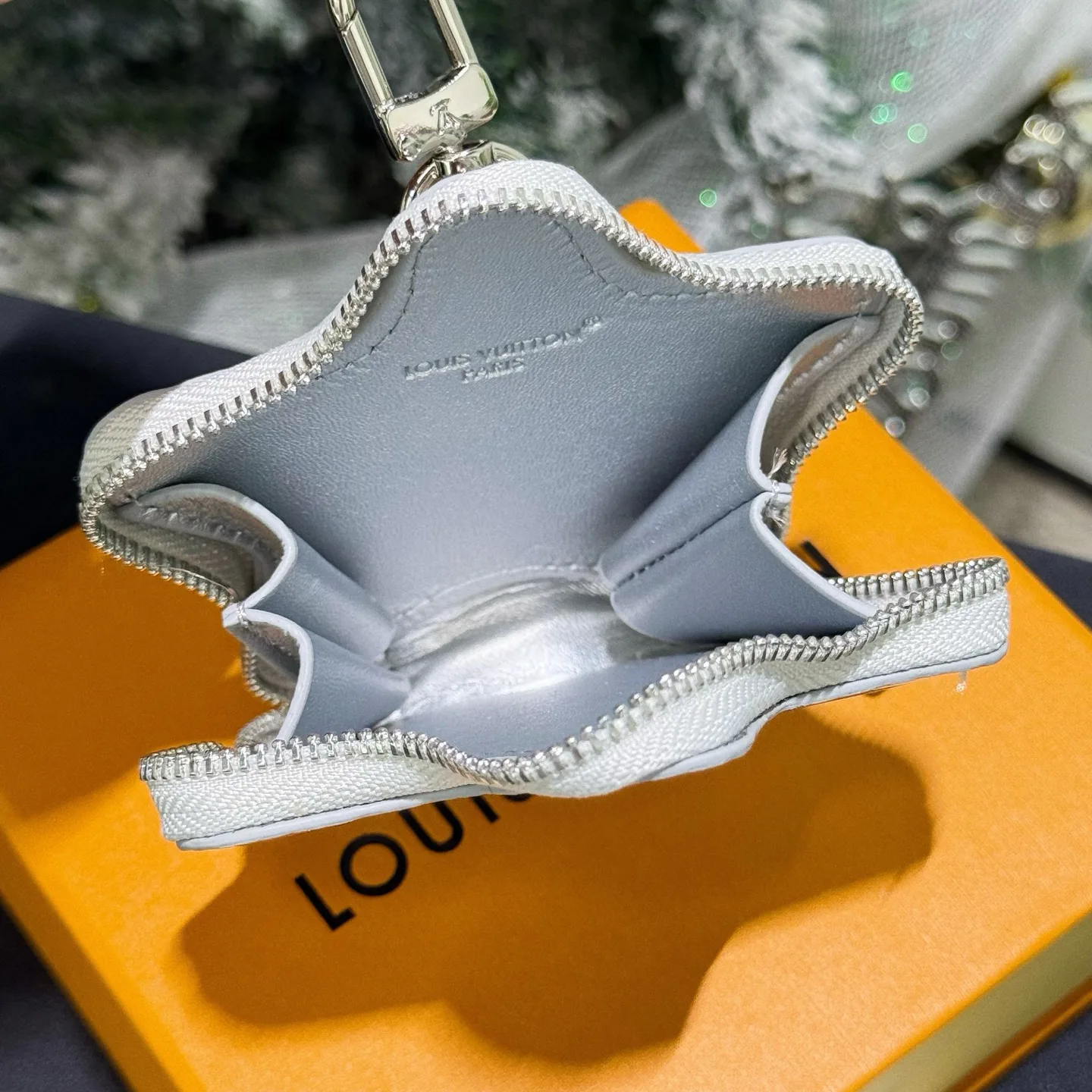 Клатчи Женские Louis Vuitton 10418861
