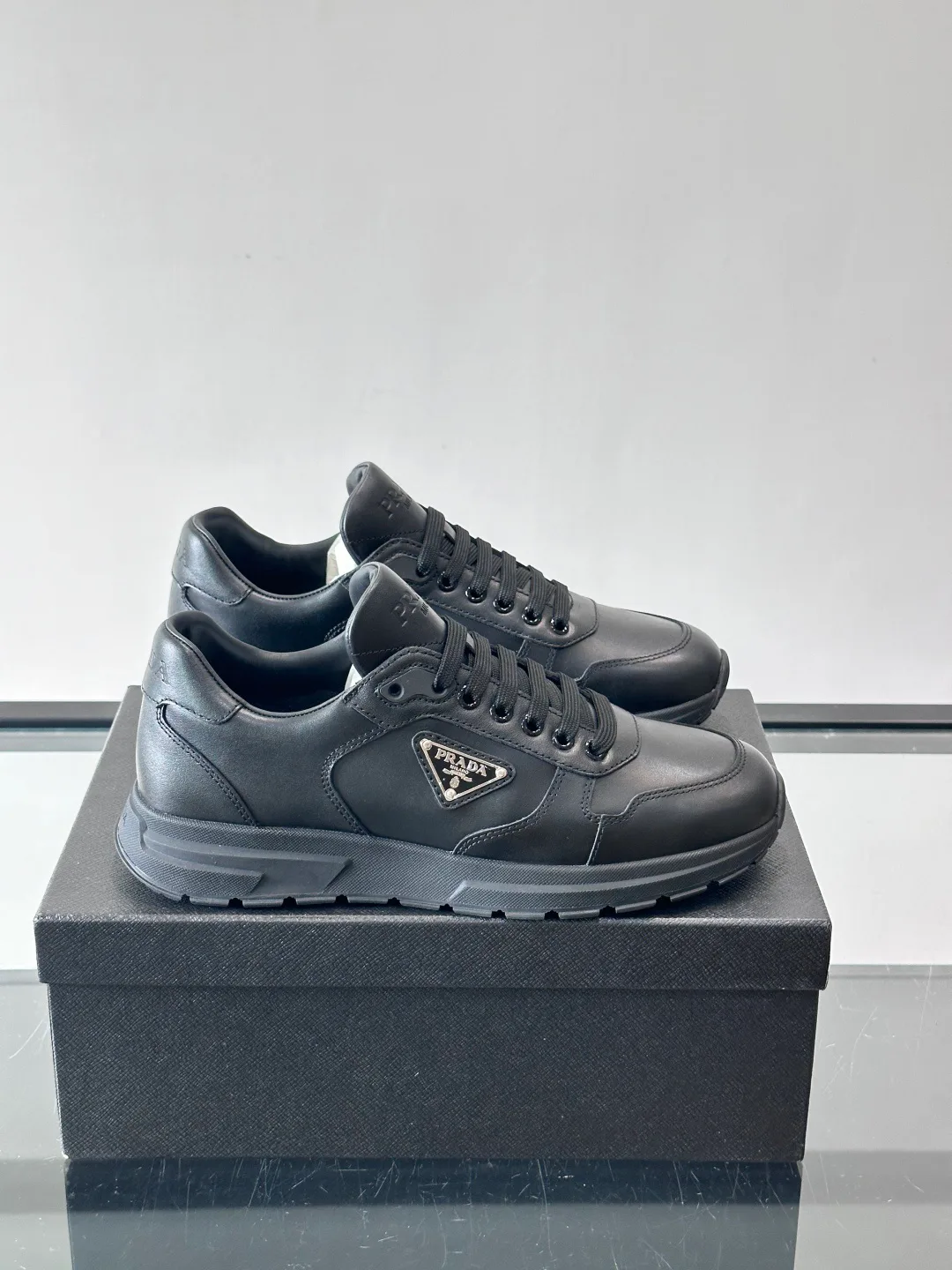 Кроссовки Мужские Prada 11433420