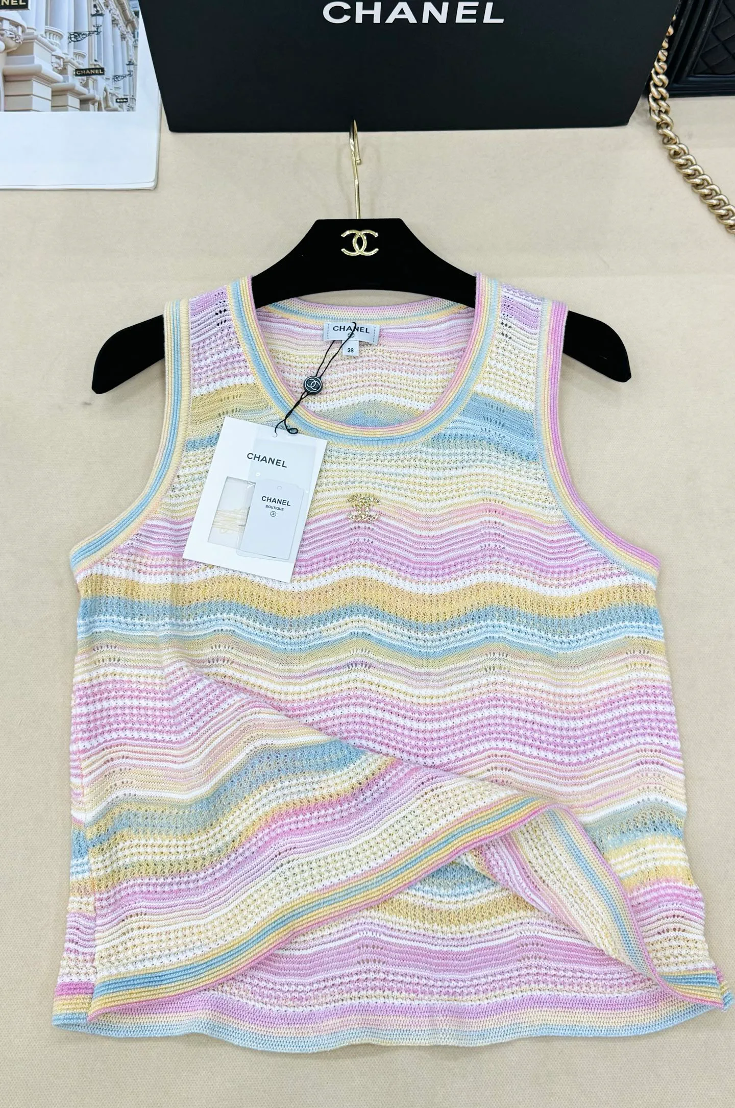 Жилеты Женские Chanel 17954469