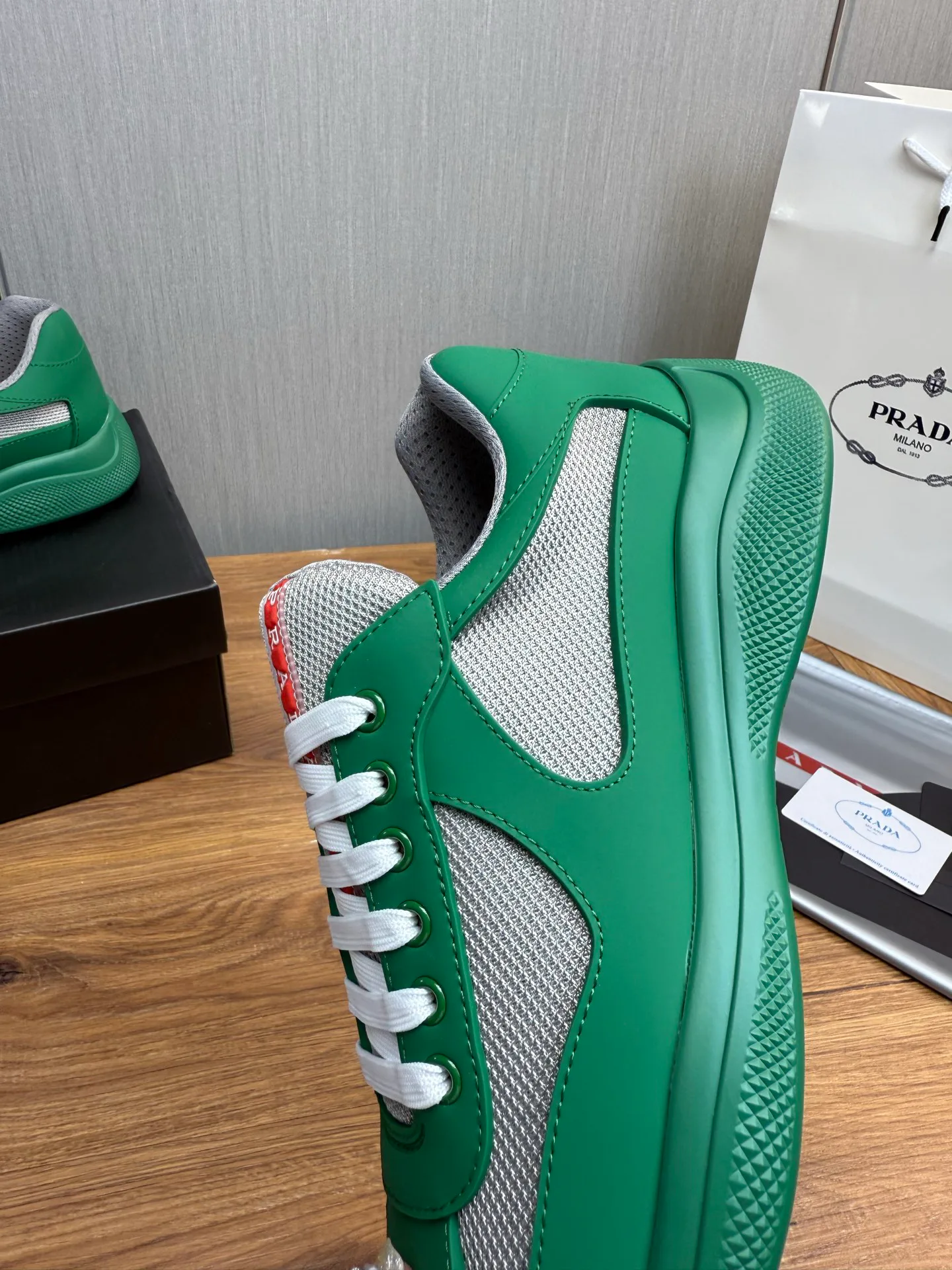 Кроссовки Женские Prada 1261592