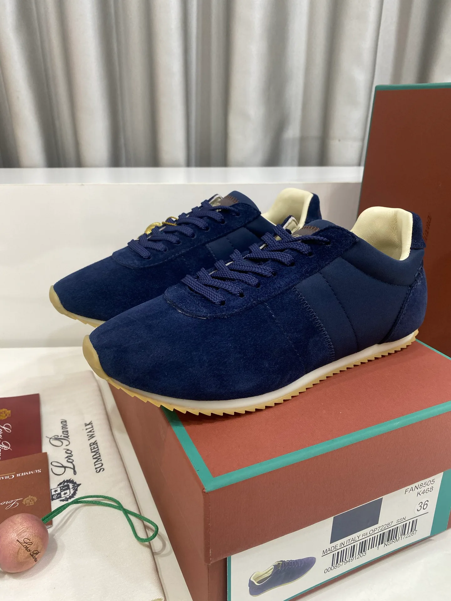 Кроссовки Женские Loro Piana 17485965