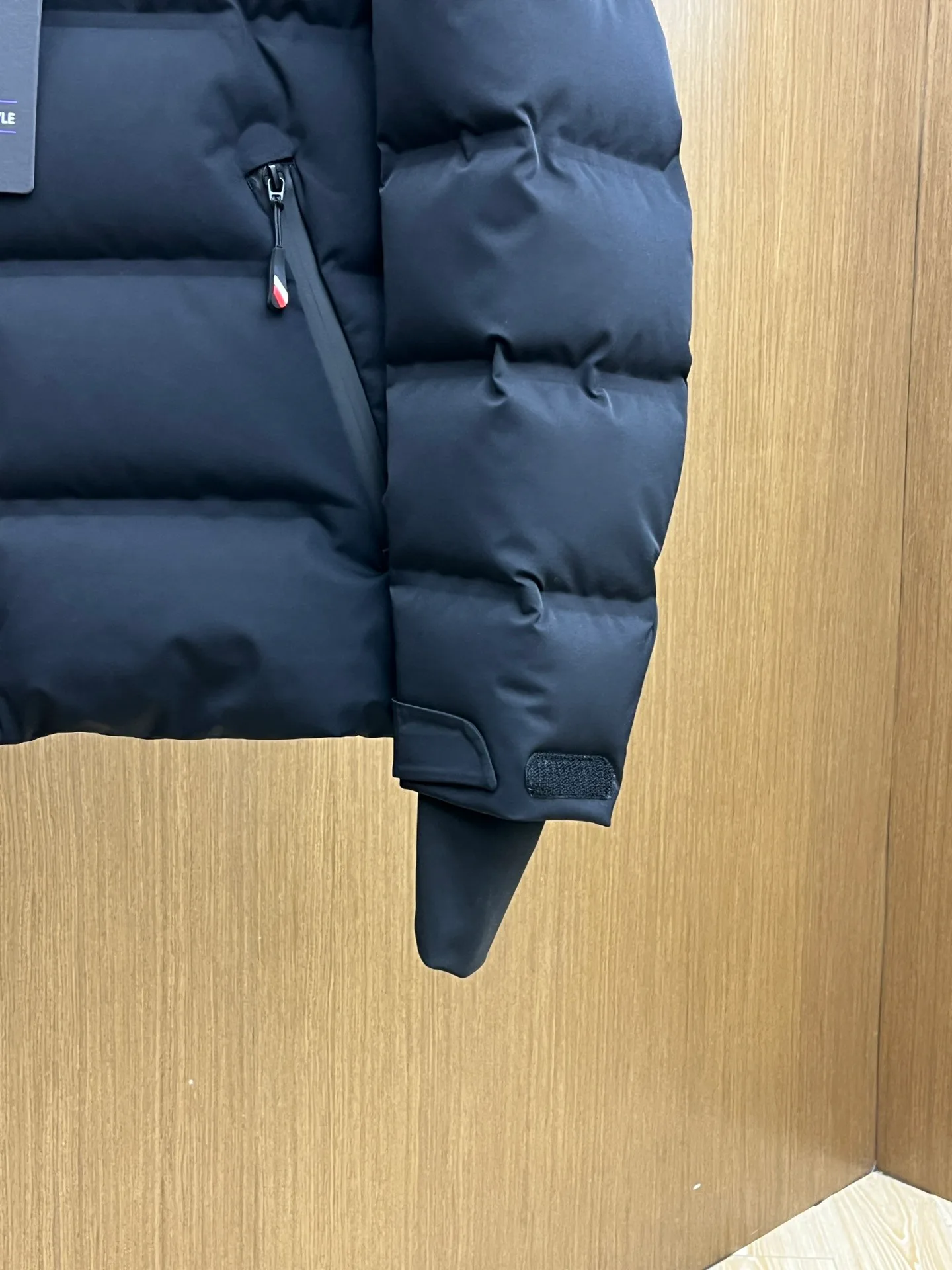 Куртки И Пуховики Мужские Moncler 18194605