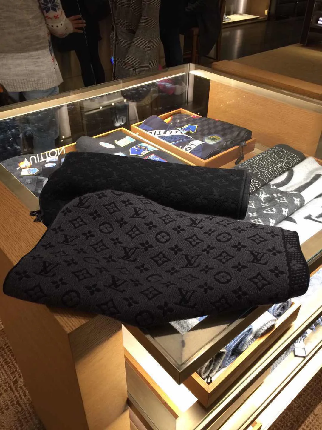 Шарфы Louis Vuitton 1627