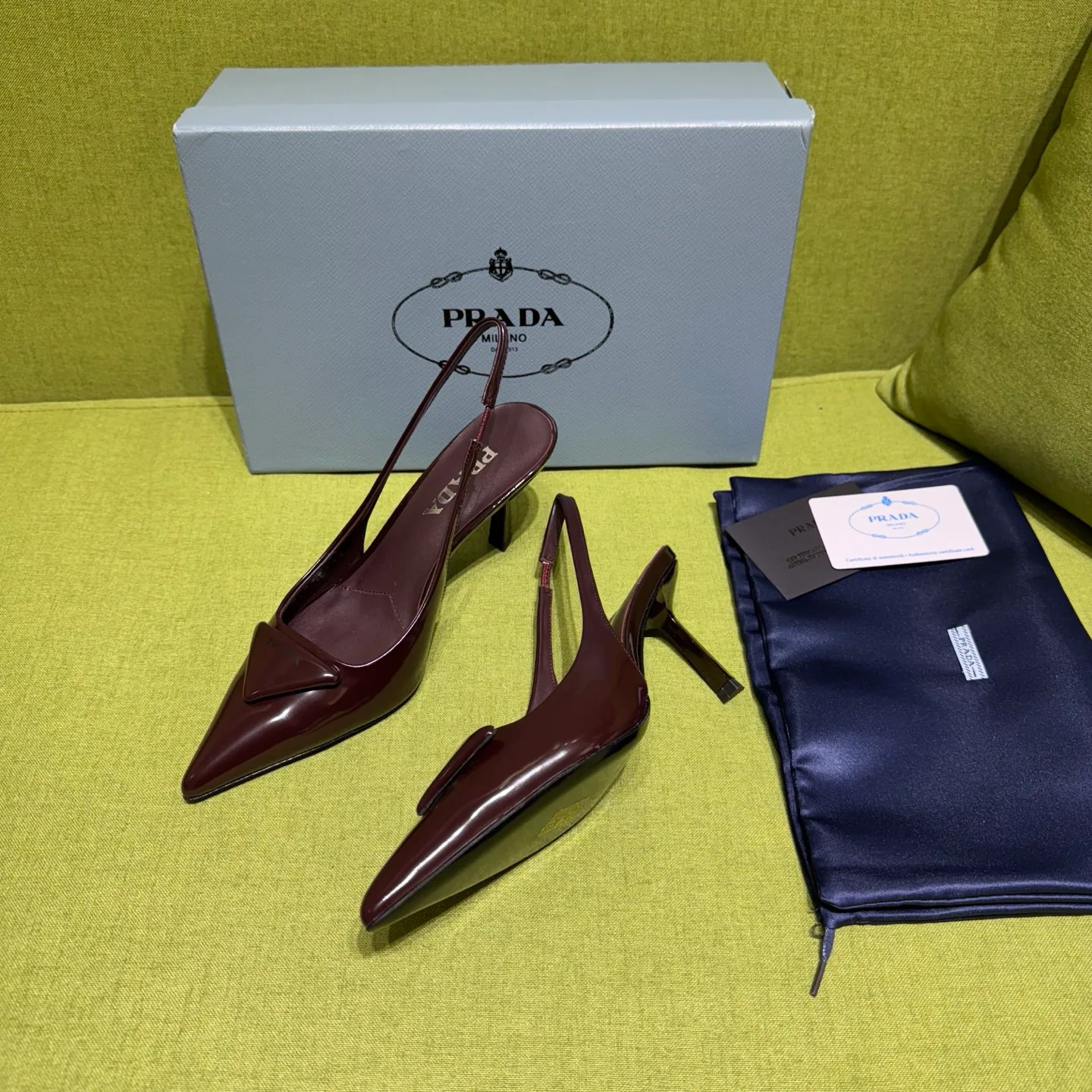 Туфли Женские Prada 10481111