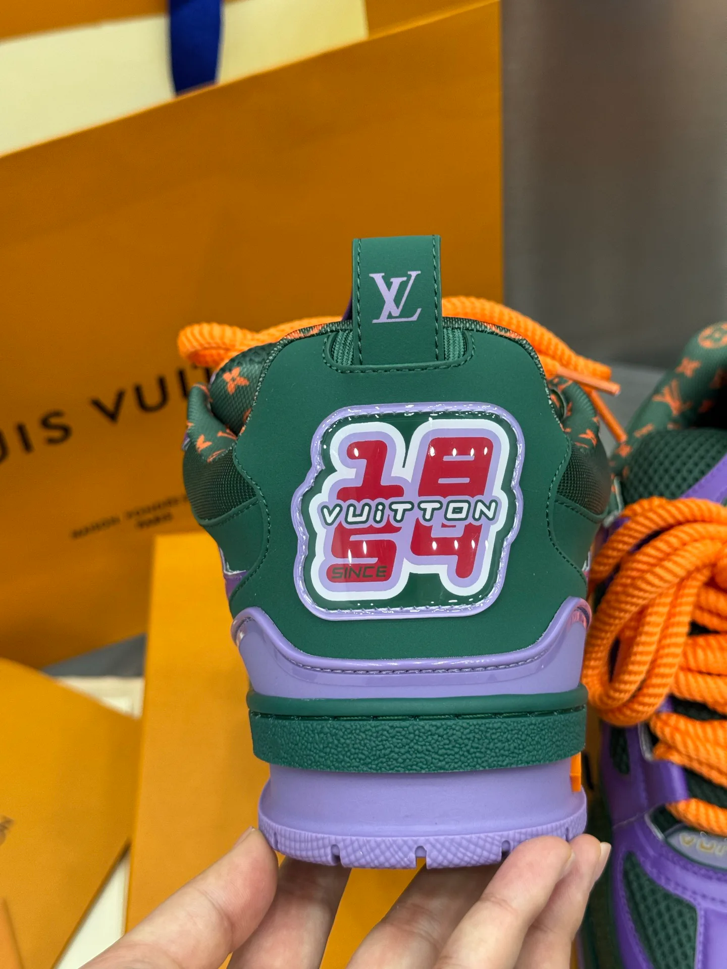 Кроссовки Женские Louis Vuitton 1141909