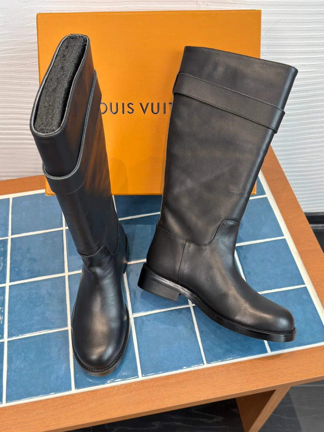 Сапоги Женские Louis Vuitton 18252026