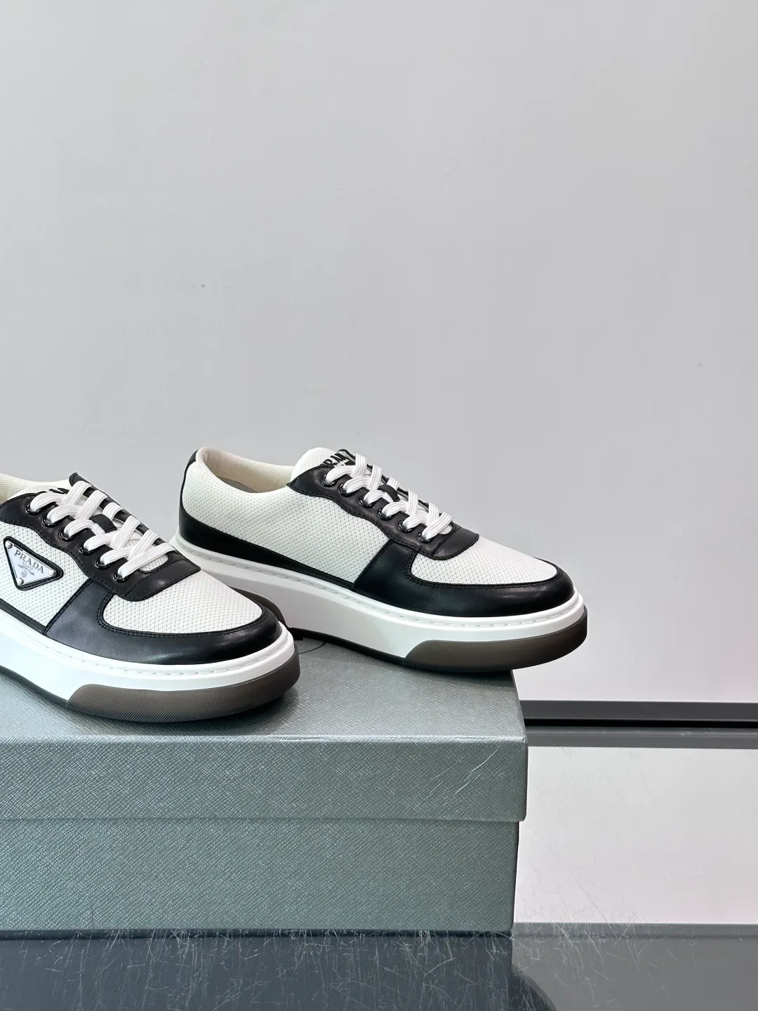 Кроссовки Мужские Prada 17913726