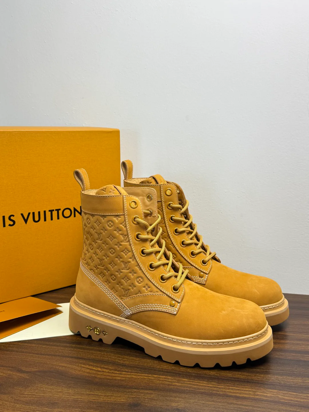Ботинки Мужские Louis Vuitton 19110498