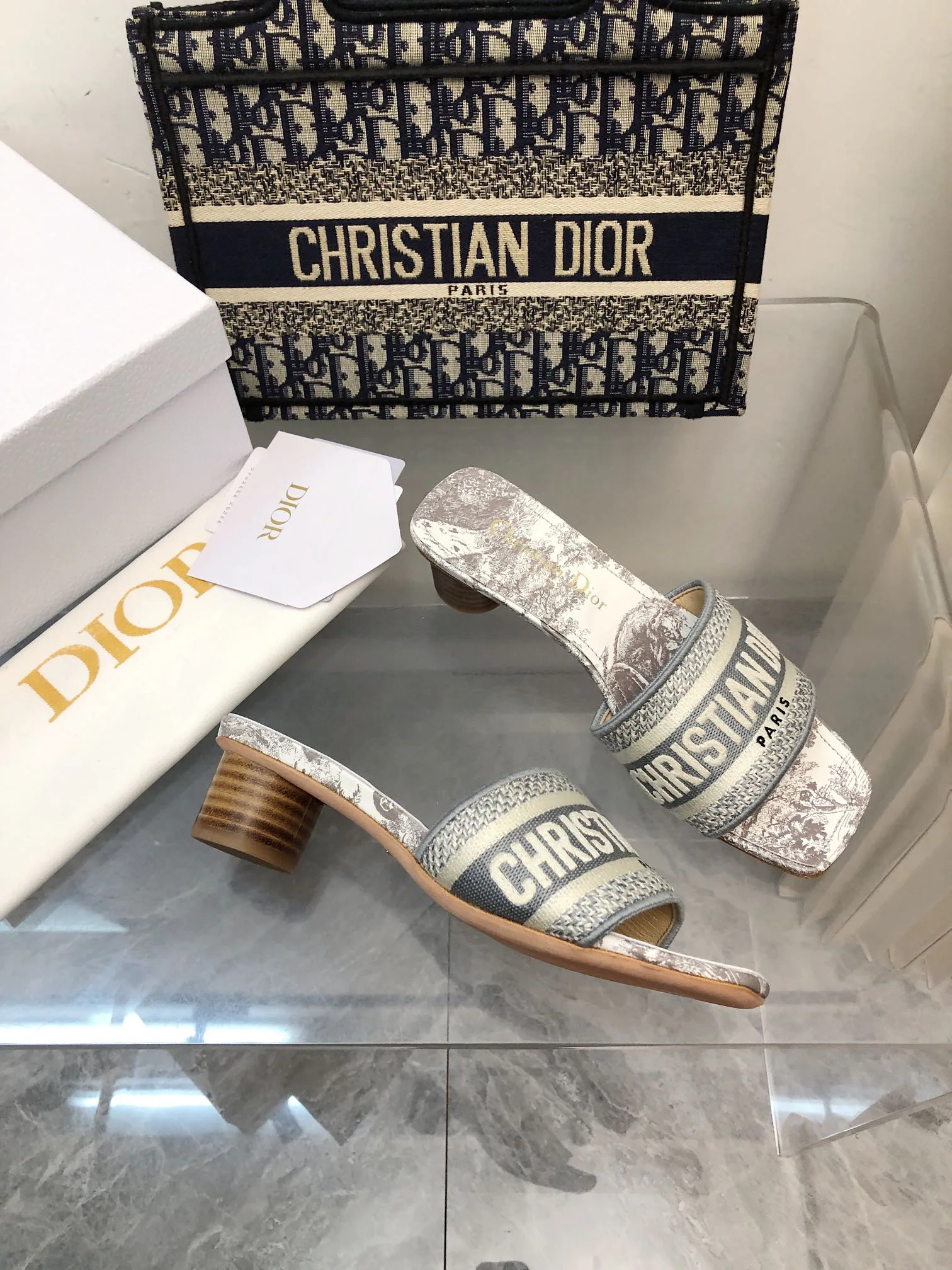 Босоножки Женские Christian Dior 18633991
