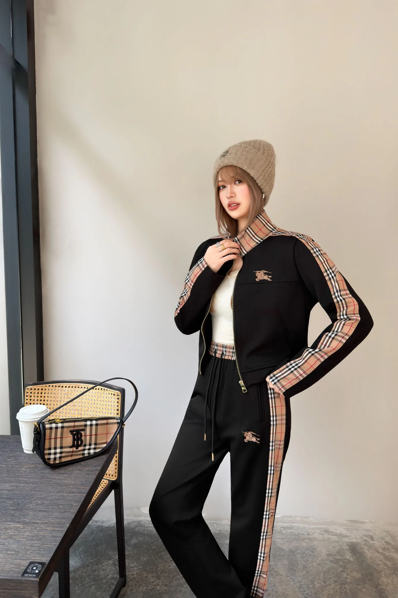 Спортивные Костюмы Женские Burberry 11056444