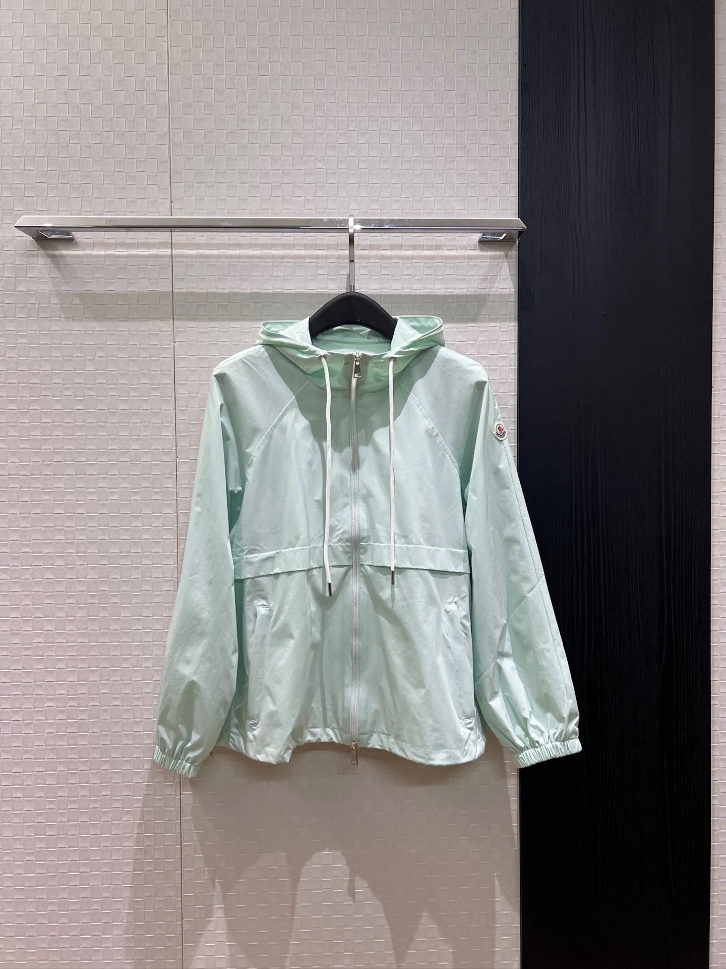 Куртки И Пуховики Женские Moncler 18612127