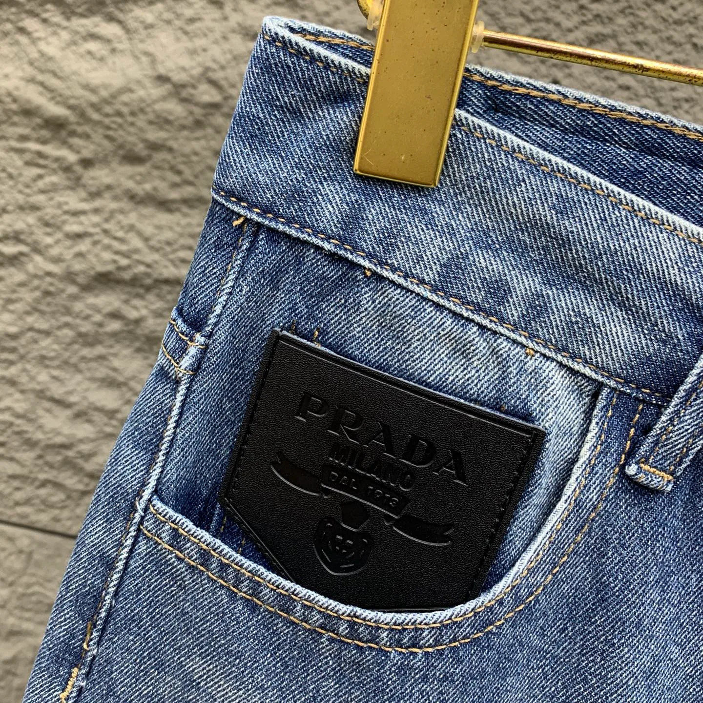 Джинсы Мужские Prada 18296266
