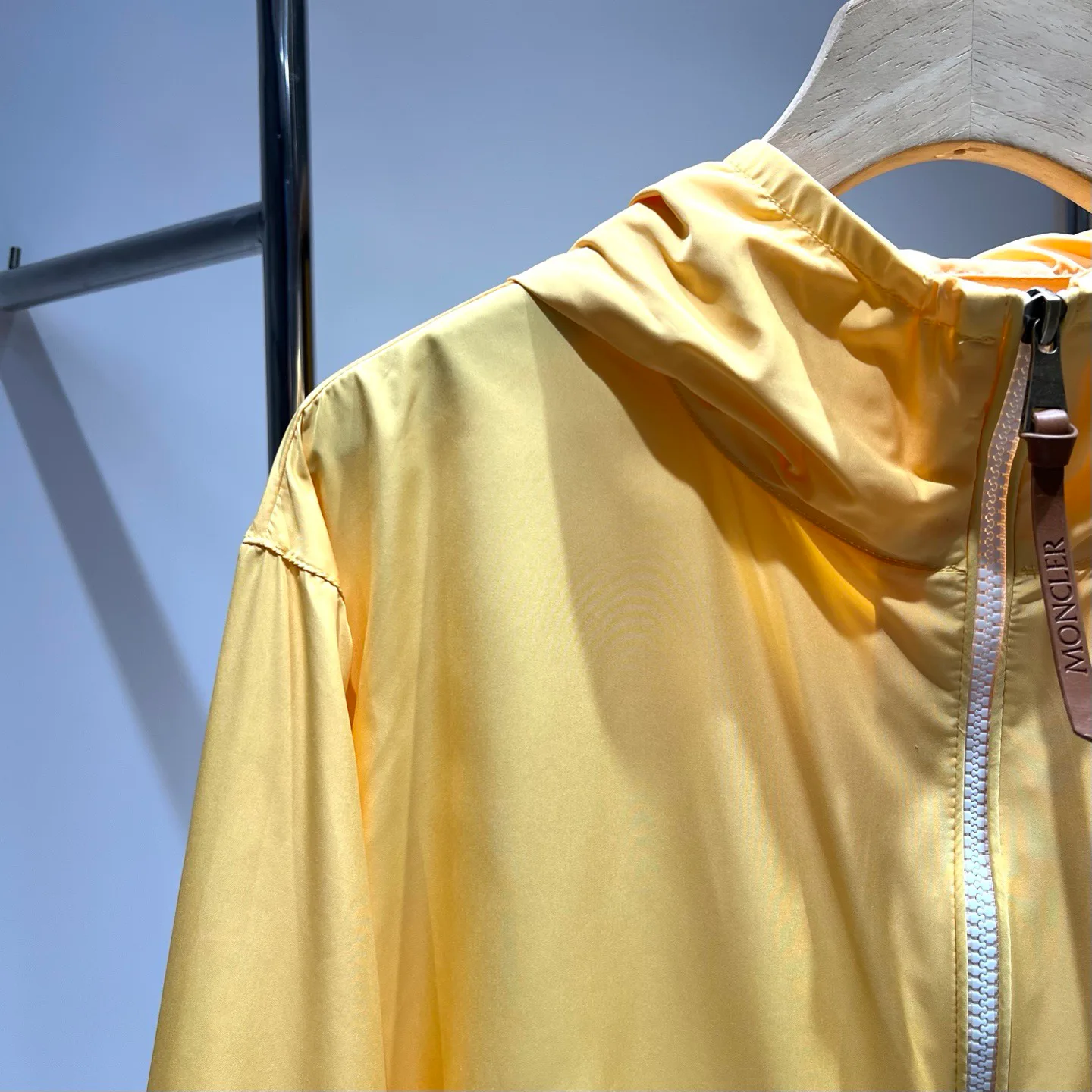 Куртки И Пуховики Женские Moncler 12778574