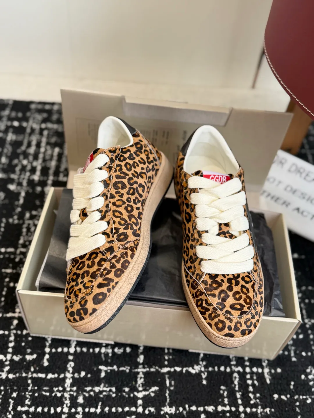 Кроссовки Женские Golden Goose 18305939