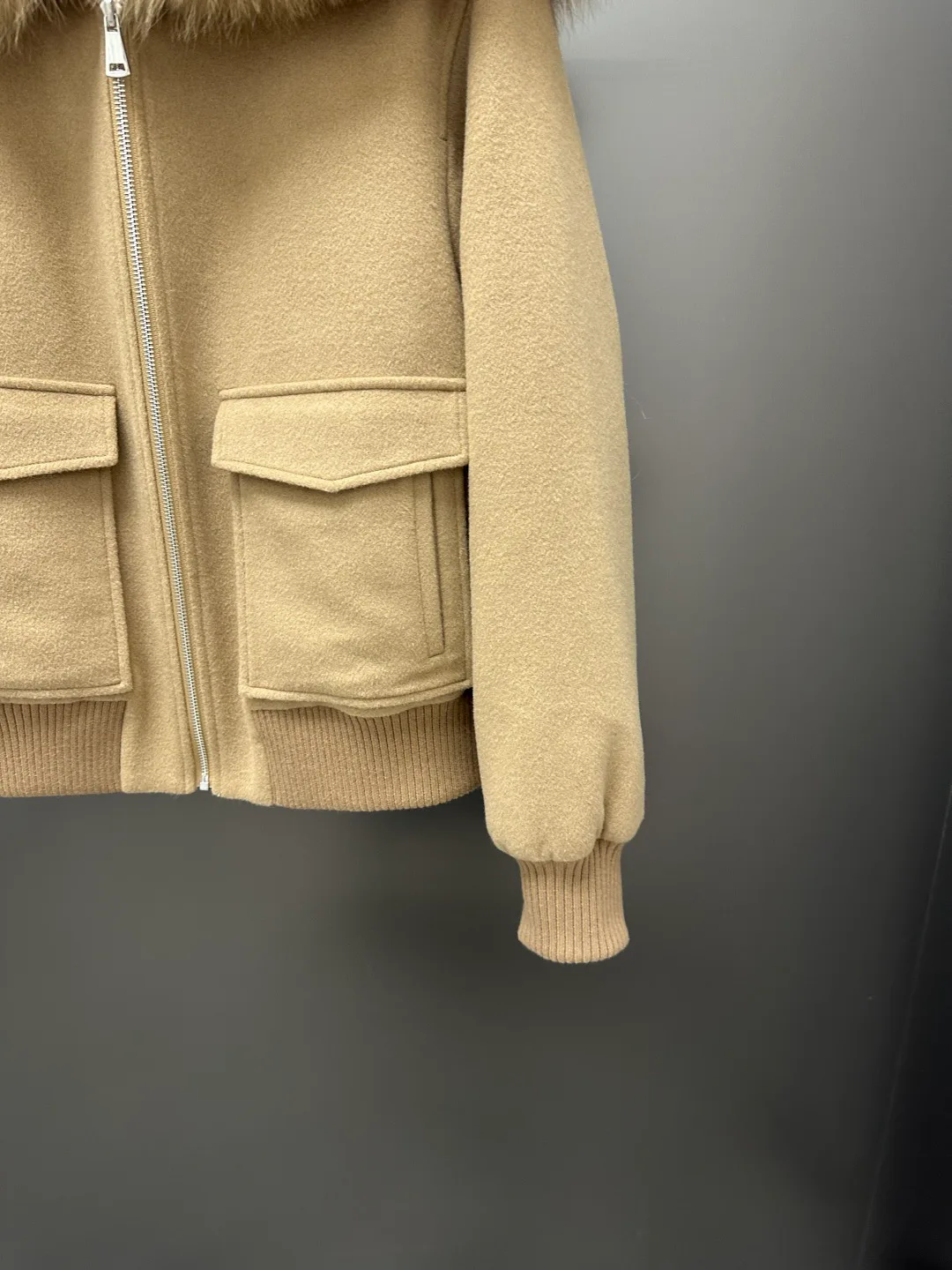 Куртки И Пуховики Женские Loro Piana 18226699