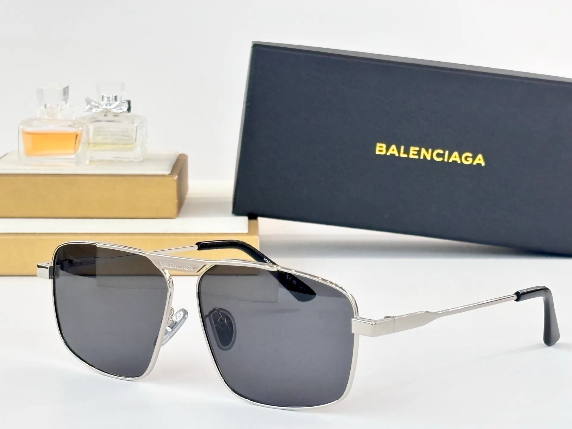 Очки Balenciaga 13389358