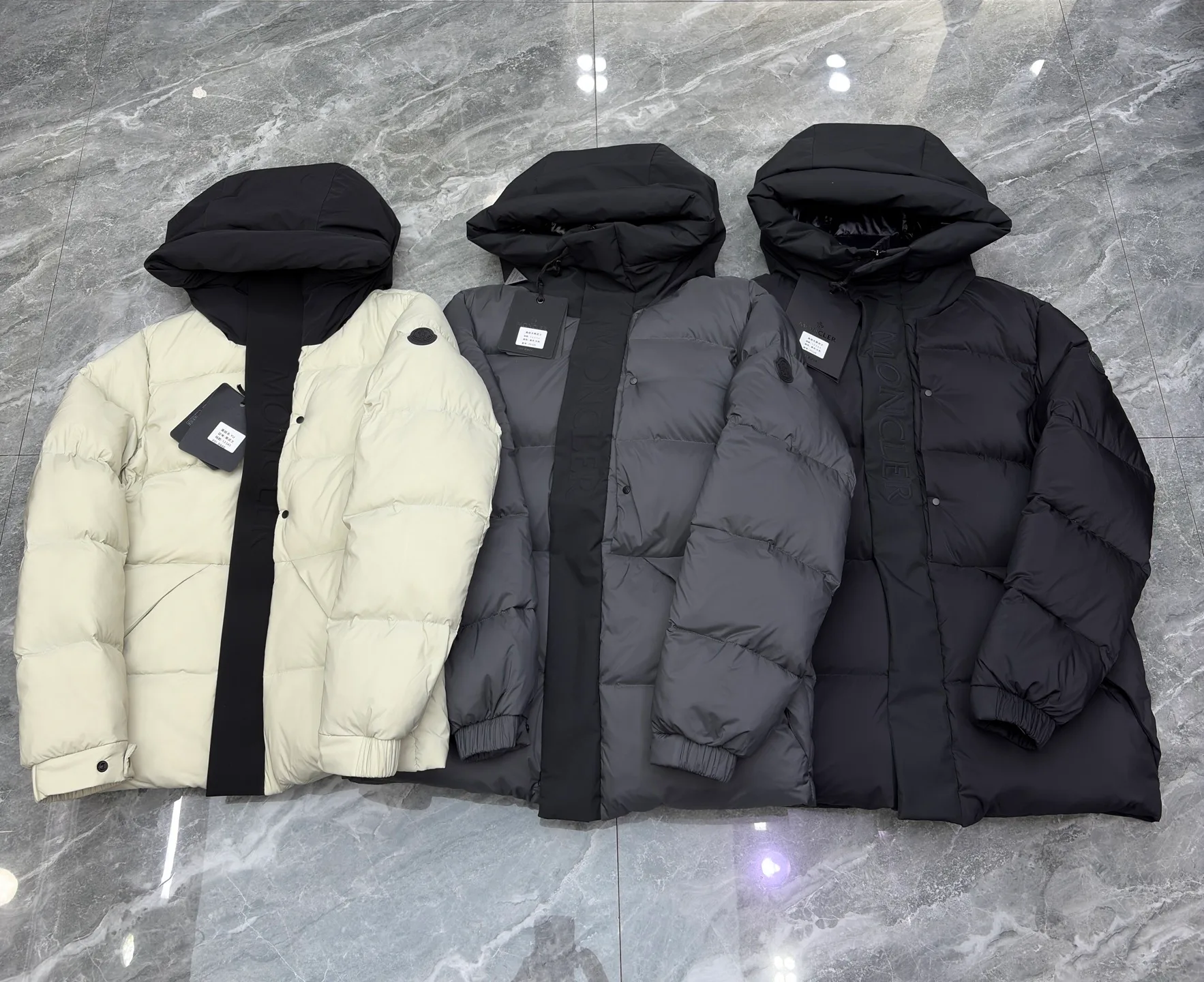Куртки И Пуховики Мужские Moncler 17568670