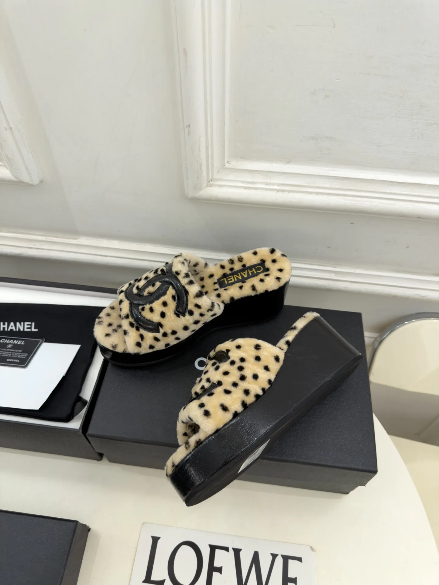 Тапочки Женские Chanel 18346889