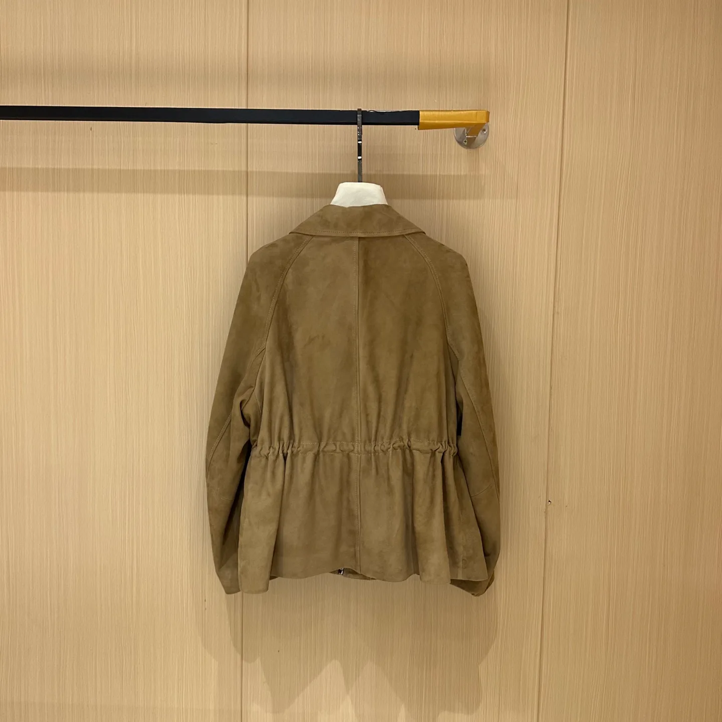 Кожаные Куртки И Дублёнки Женские Loewe 10783217