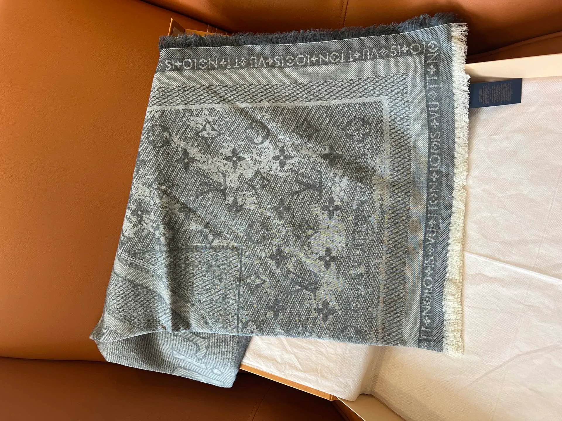 Шарфы Louis Vuitton 57112