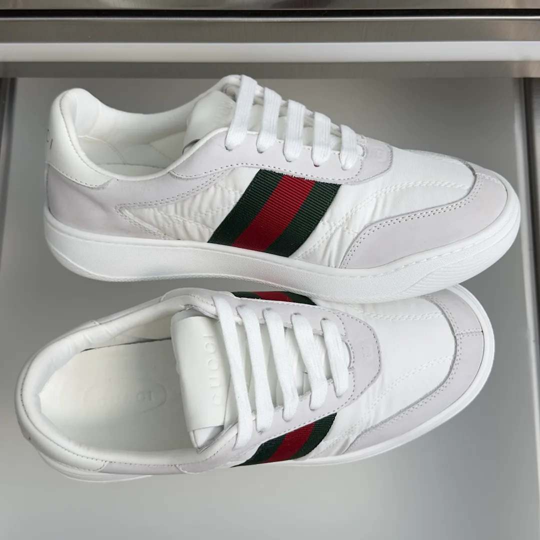 Кроссовки Женские Gucci 17950550