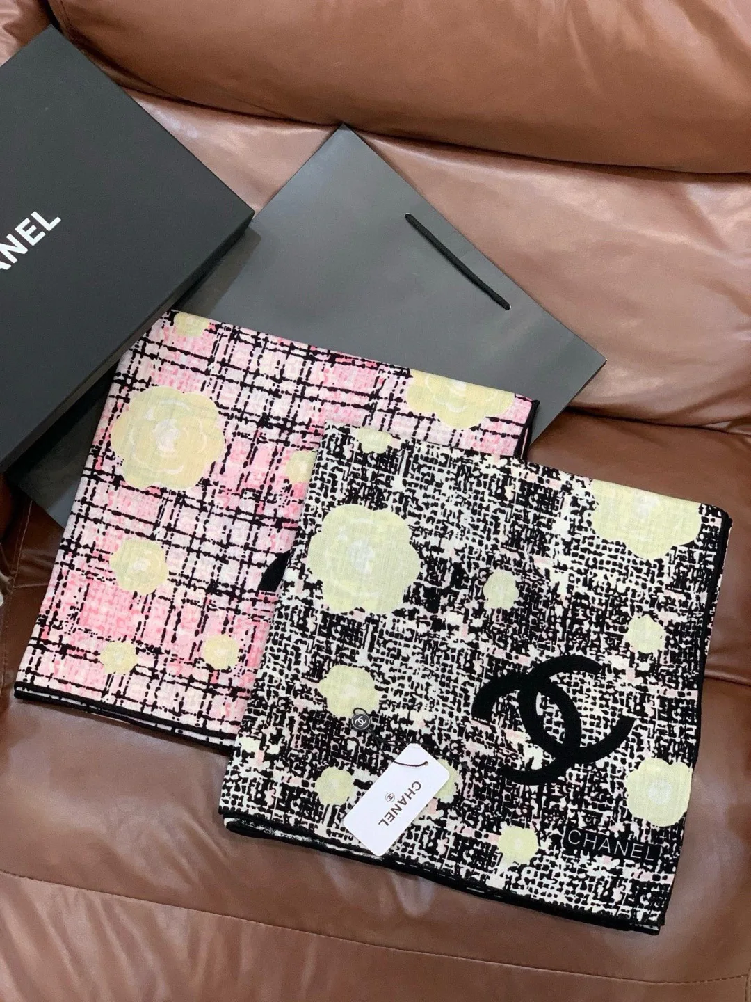 Платки Chanel 1338090