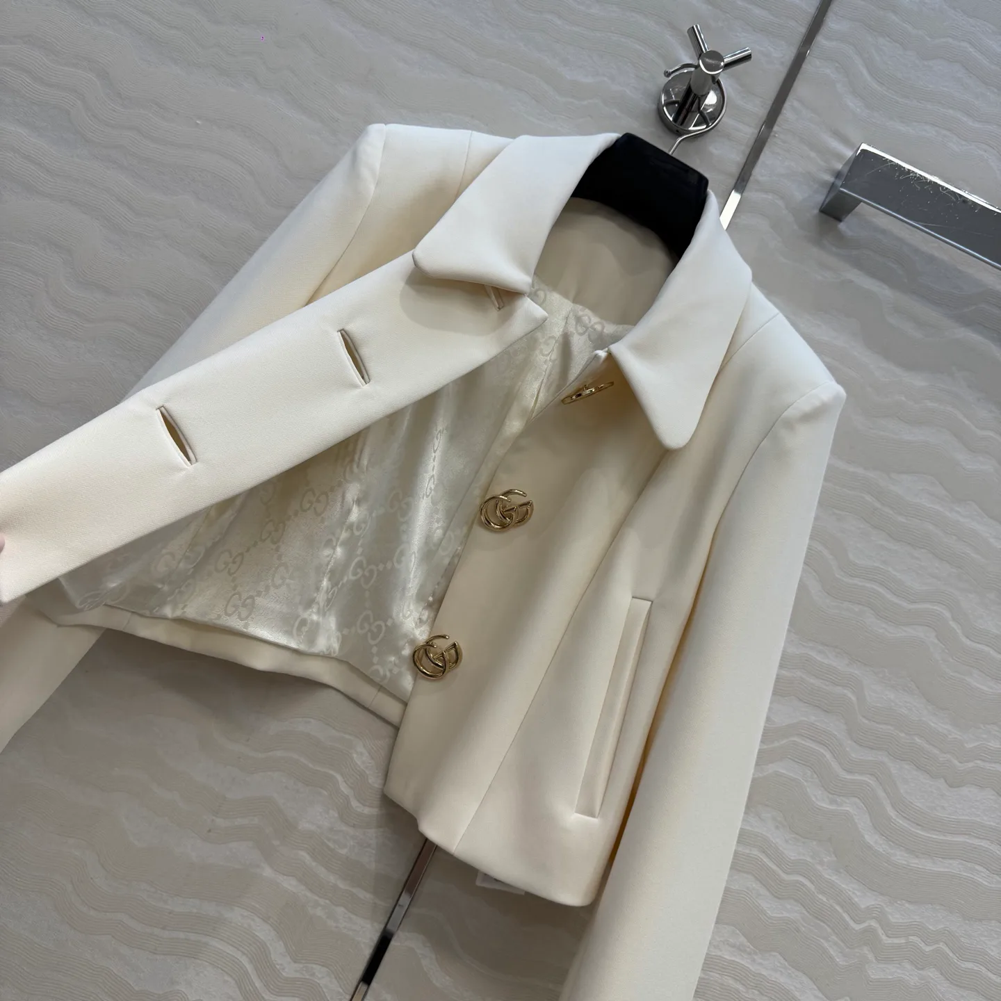 Жакеты Женские Gucci 18200857