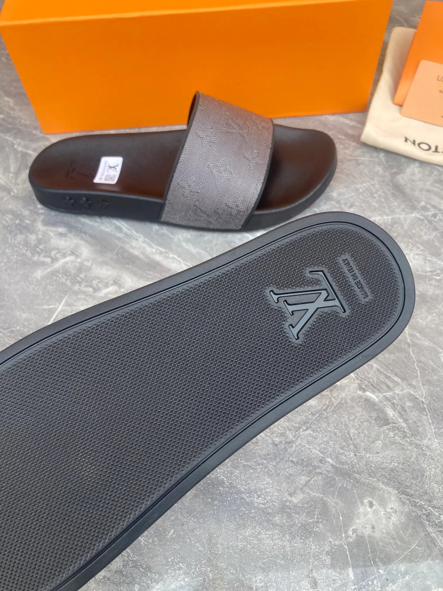 Шлепанцы Женские Louis Vuitton 5879848