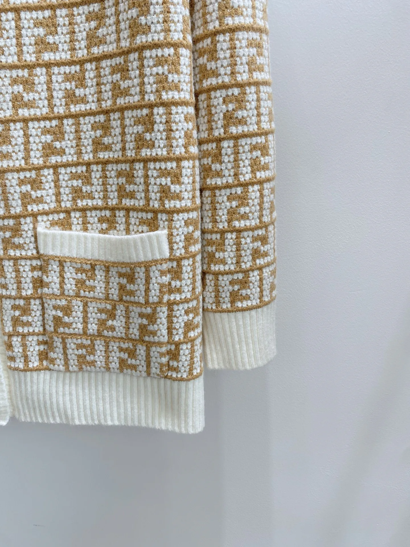 Джемперы И Свитеры Женские Fendi 19212965