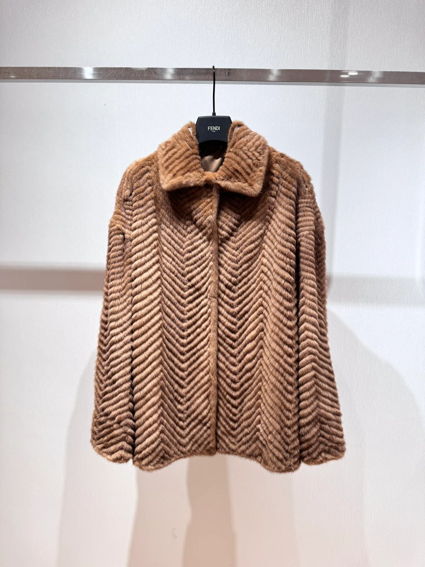 Шубы Женские Fendi 1044701