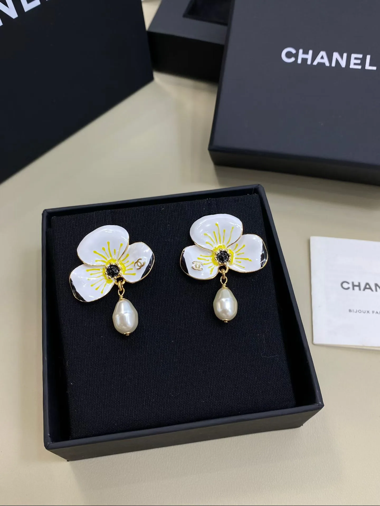Бижутерия Chanel 18122621