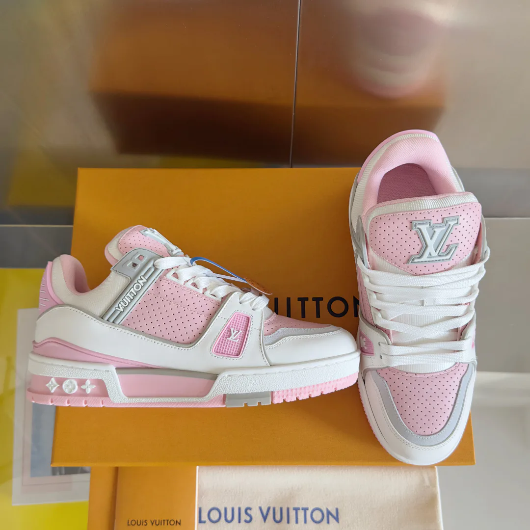 Кроссовки Женские Louis Vuitton 10646324