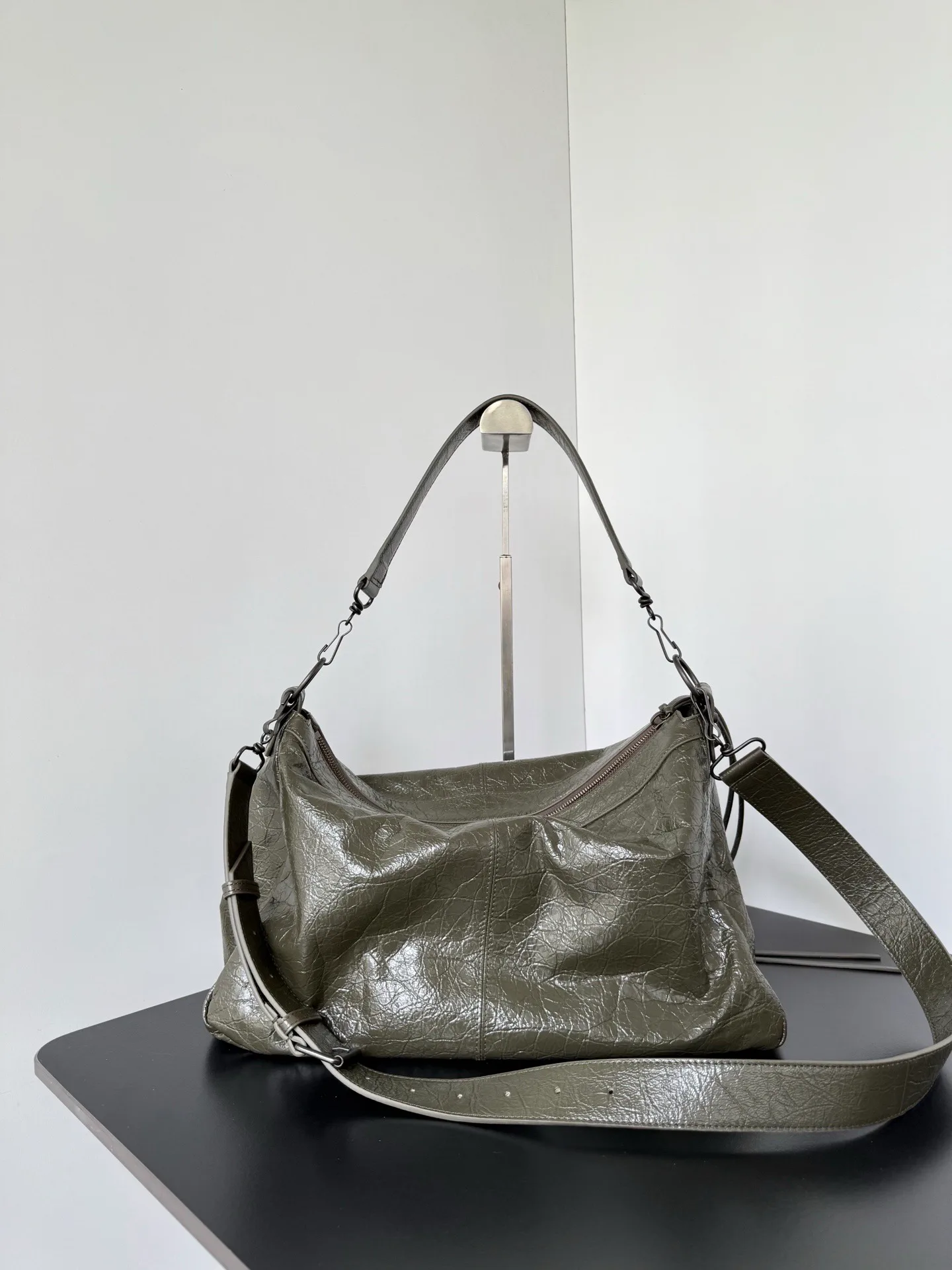 Сумки На Ремне Женские Balenciaga 11438220