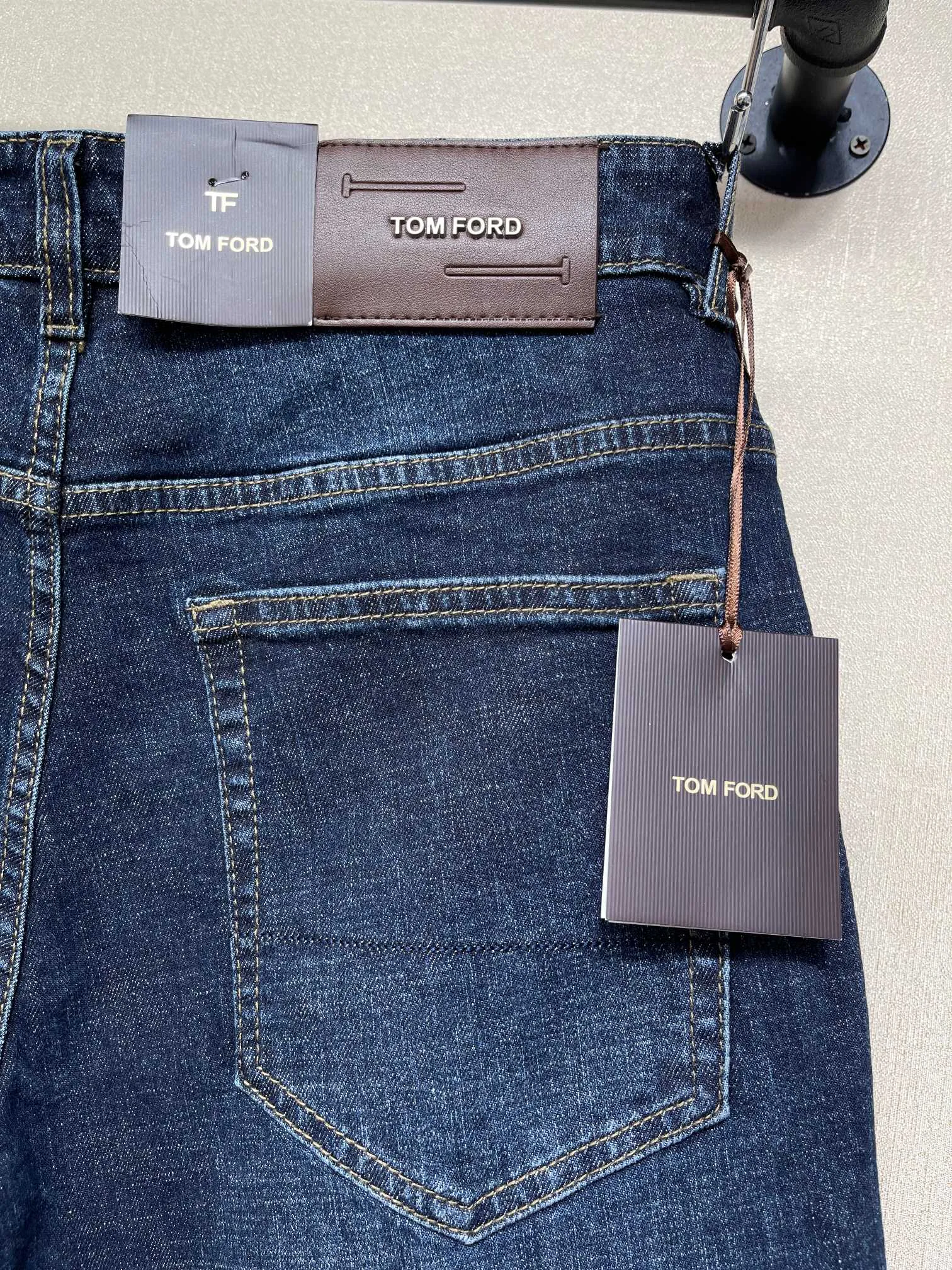 Джинсы Мужские Tom Ford 18343796