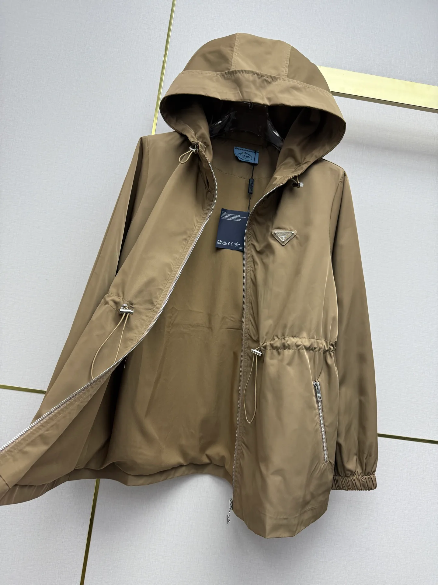 Куртки И Пуховики Женские Prada 9882419