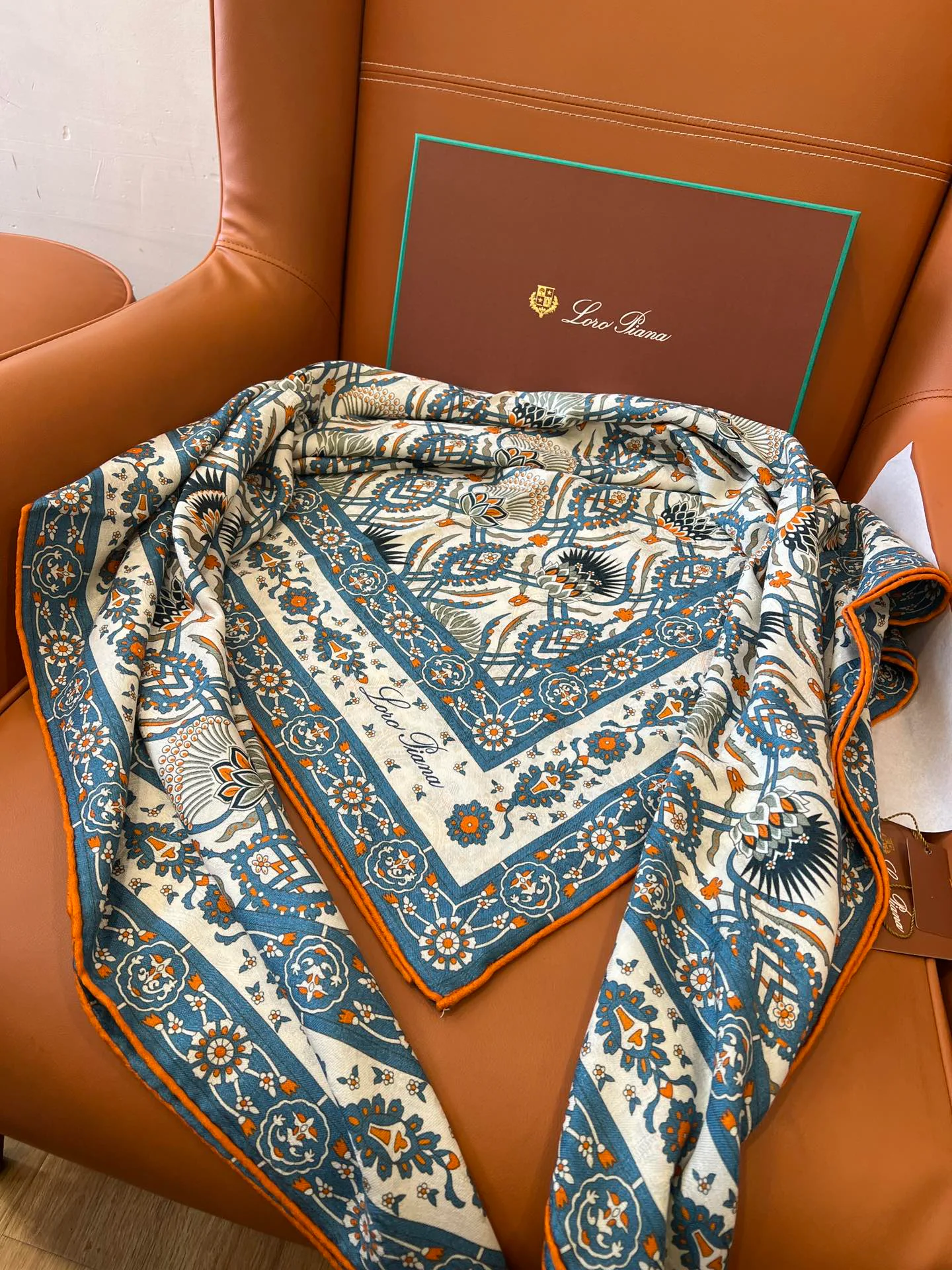 Шарфы Loro Piana 87100