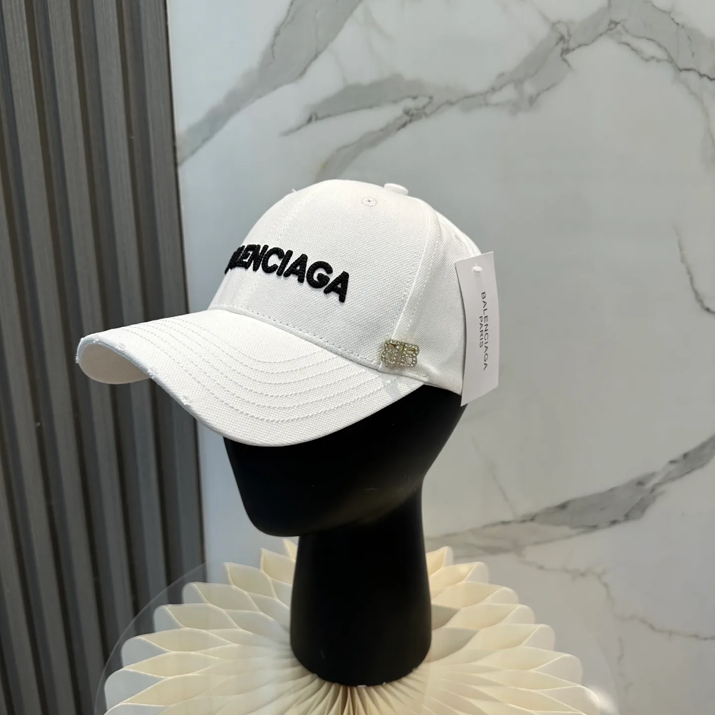 Головные Уборы Balenciaga 980990