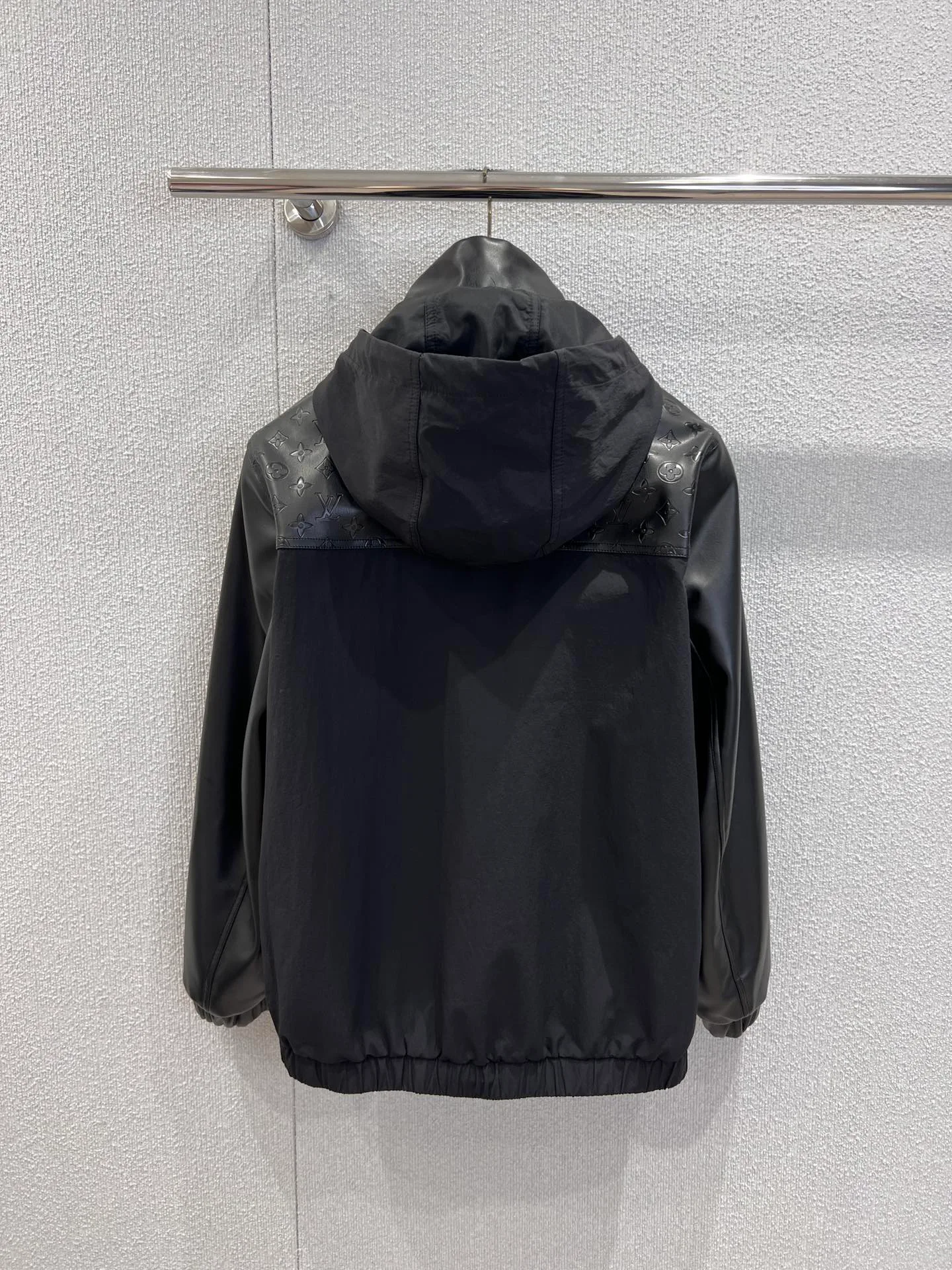 Куртки И Пуховики Женские Louis Vuitton 503196