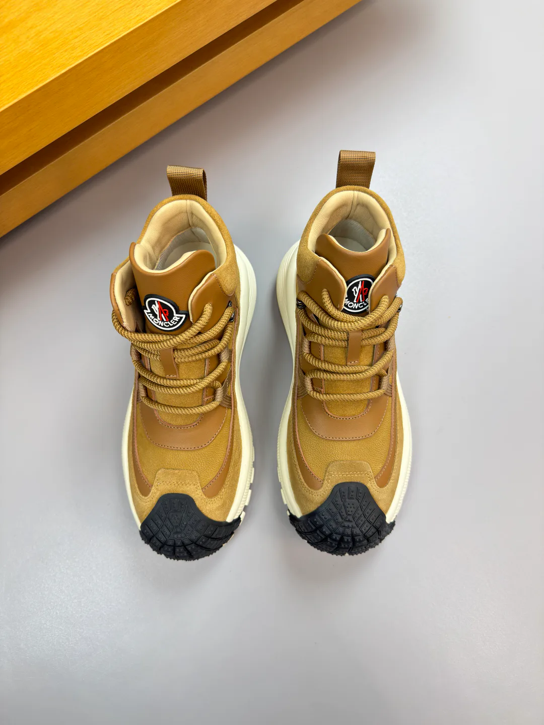 Кроссовки Женские Moncler 411221