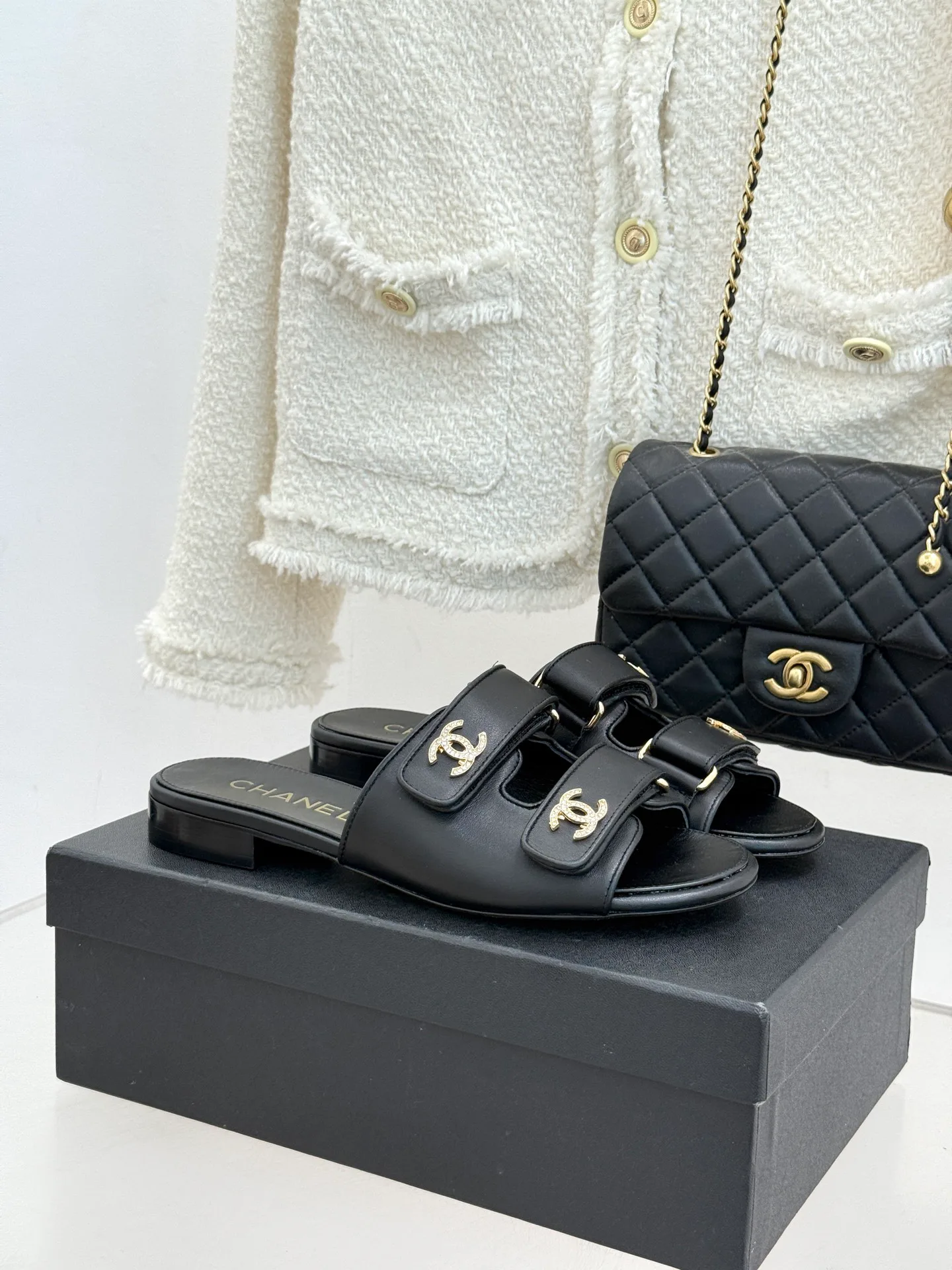 Шлепанцы Женские Chanel 1885750