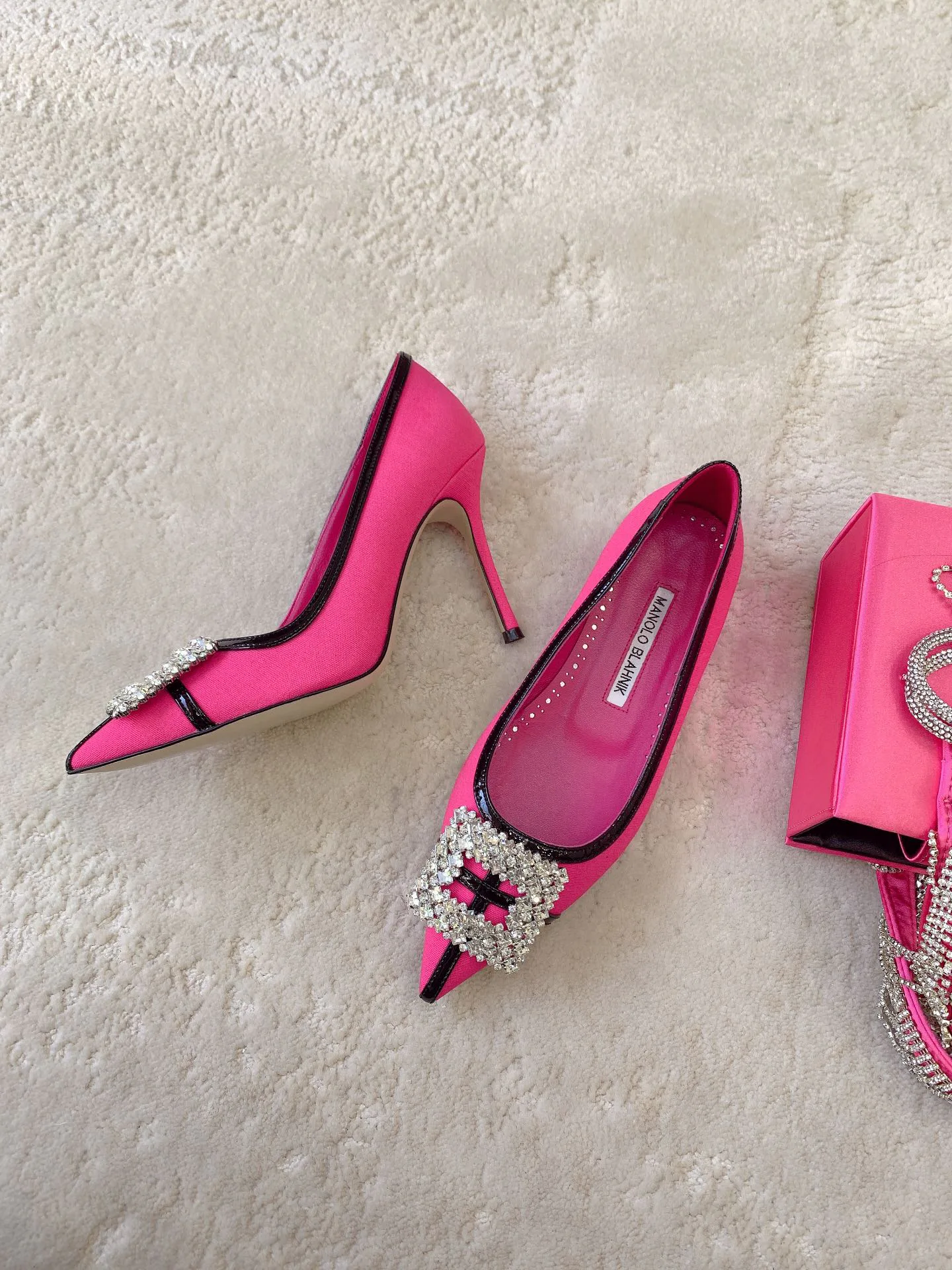 Туфли Женские Manolo Blahnik 18698282