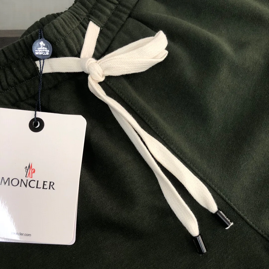 Шорты Женские Moncler 11615943