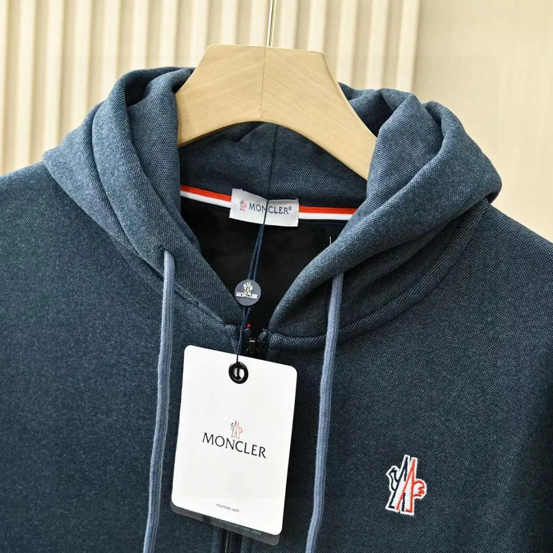 Куртки И Пуховики Мужские Moncler 1266734