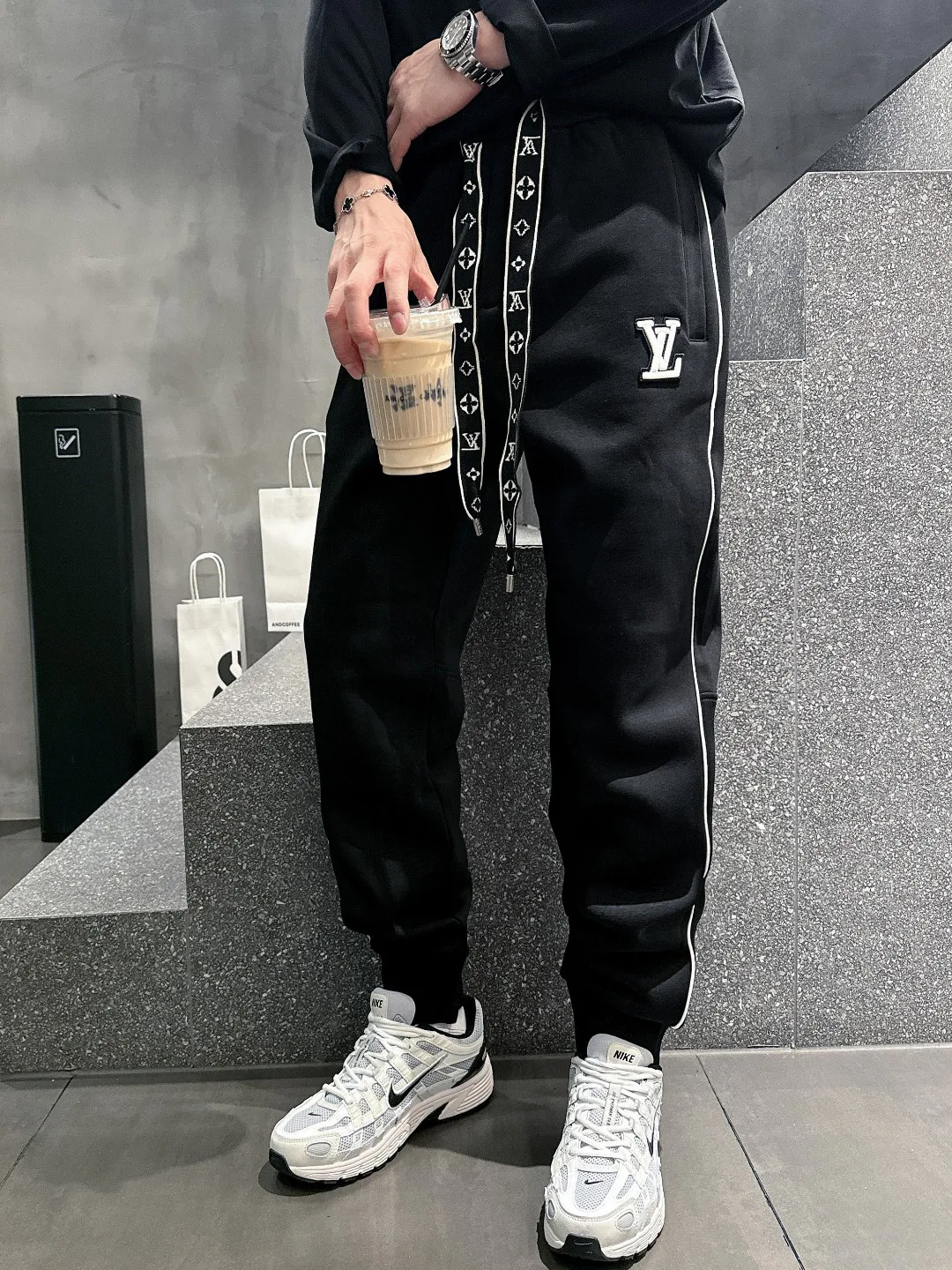 Брюки Мужские Louis Vuitton 1785952