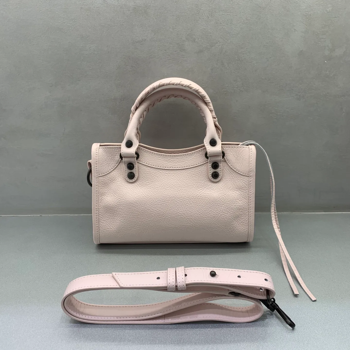 Классические Сумки Женские Balenciaga 13363975