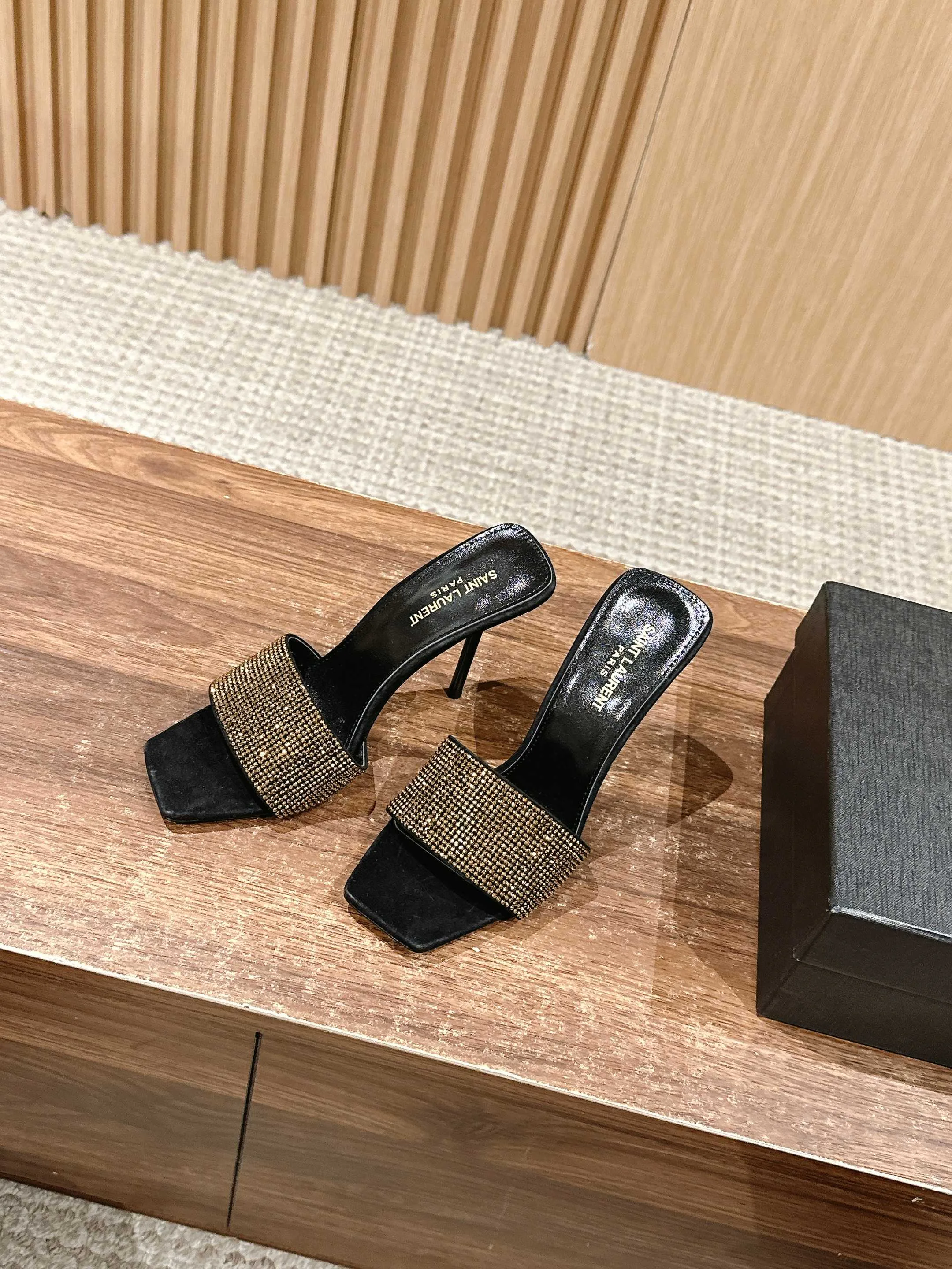 Босоножки Женские Saint Laurent