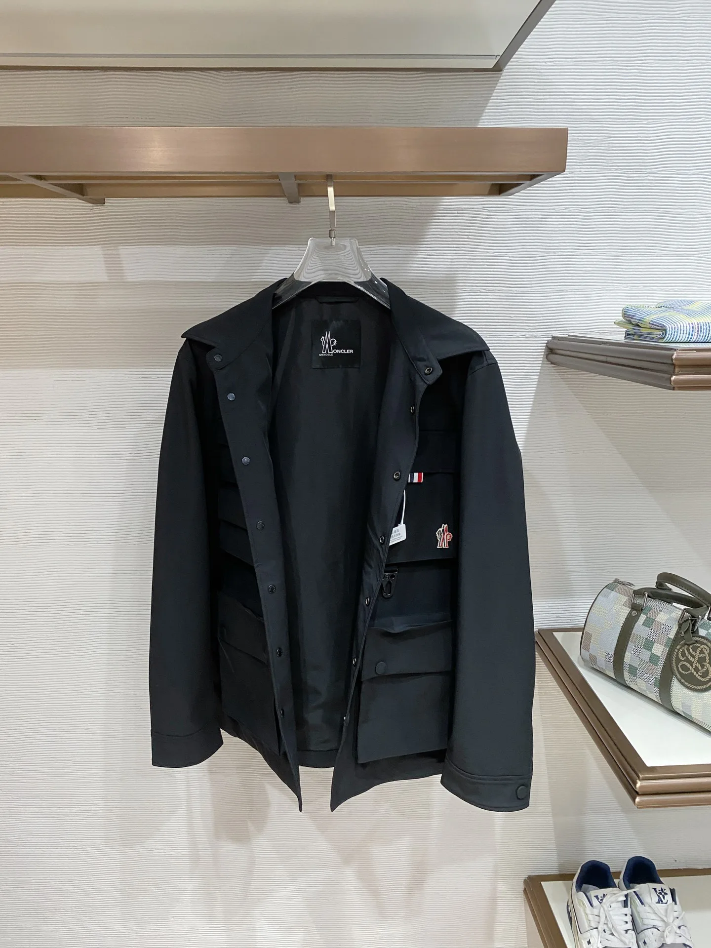 Куртки И Пуховики Мужские Moncler 11504118